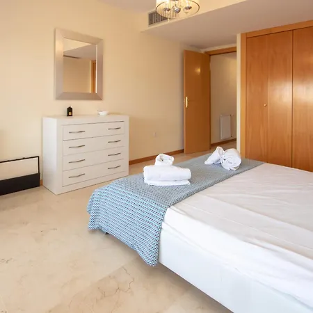 Spacious Penthouse Guadalmina, San Pedro Appartamento